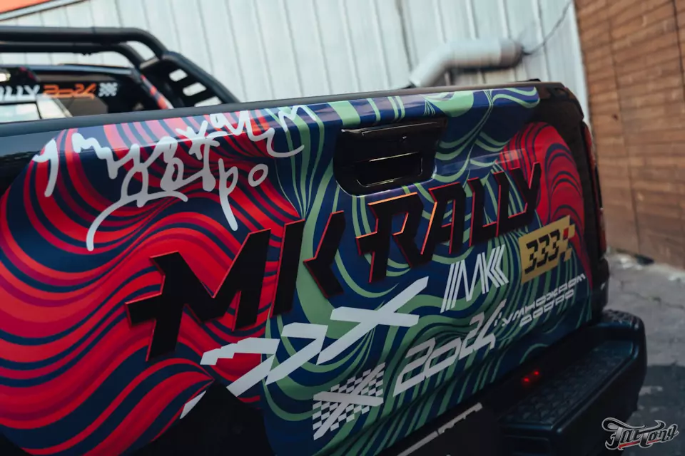 Подготовка RAM TRX для участия в MK Rally 2024: установка тормозной системы Brembo, окрас суппортов, оснащение кузова крышкой и дополнительной розеткой